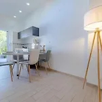 Hébergement de vacances Maison élégante Avec Jardin I Centre De