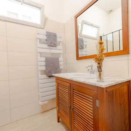 Maison Elegante Avec Jardin I Centre De Cognac